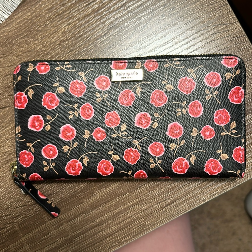 Kate Spade Hazy Rose wallet